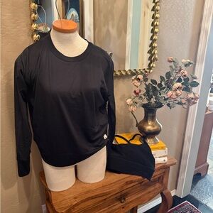 NWT vuori daydream crew L size Medium bra